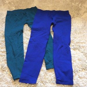2 Pair Zenana Capri Leggings OSFA Teal and blue